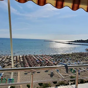 Sea View Apartment Shëngjin